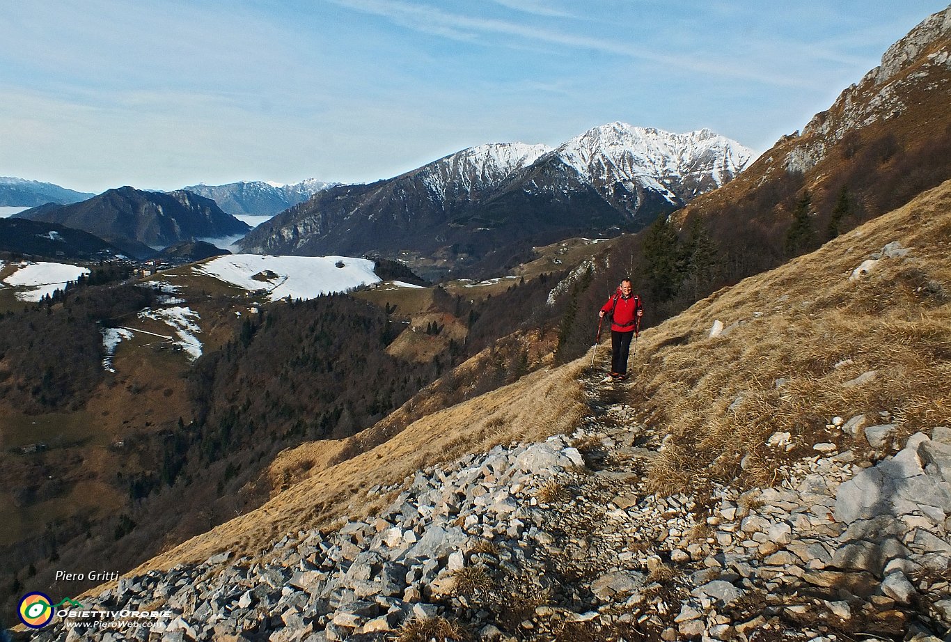 19 dal bosco si esce sui pratoni....JPG